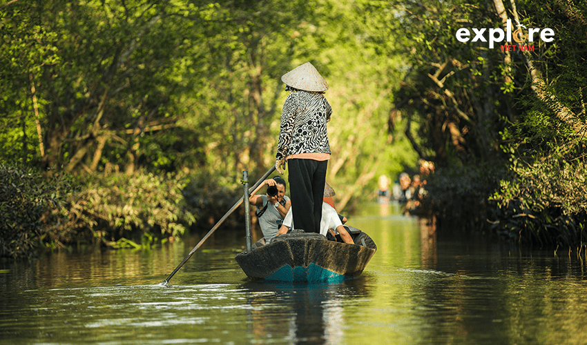 mekong-delta-vietnam-private-car